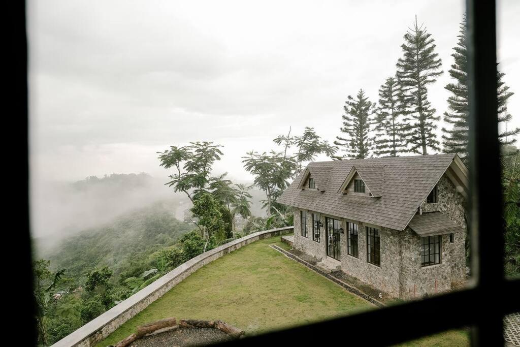 The Old Country Stone House Villa Cebu Bagian luar foto