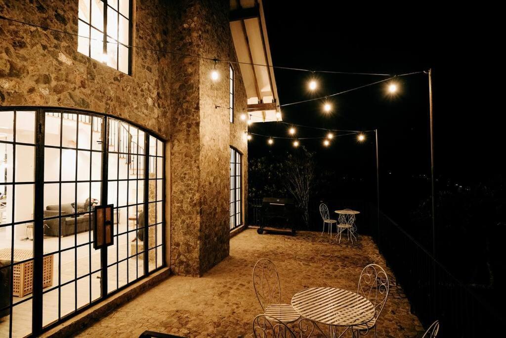 The Old Country Stone House Villa Cebu Bagian luar foto